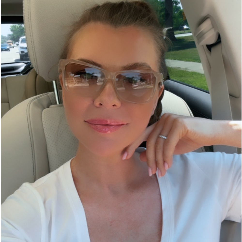 Meet your Posher, Yulia